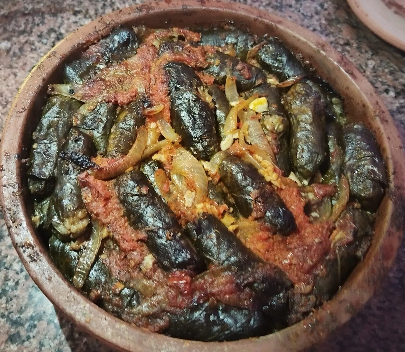 طاجن لحمه بالورق عنب