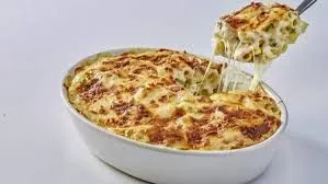 مكرونة باشميل لحمه موزريلا